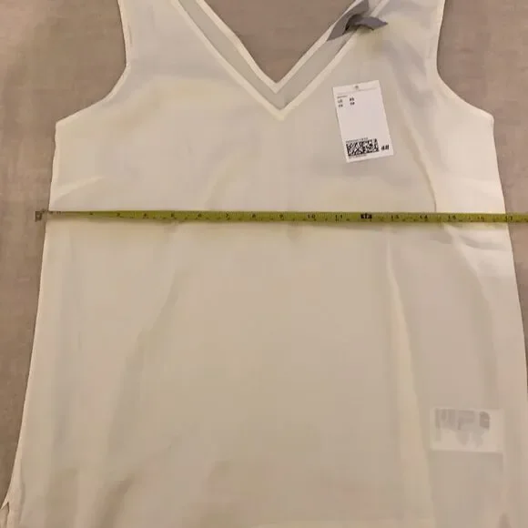 h&m sleeveless satin blouse . NWT - Picture 6 of 9